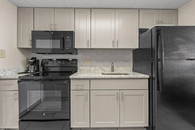 12th Floor Ocean View Efficiency - Fully Furnished /with modern - photo 6