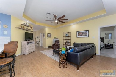 Experience the feeling of coming home to comfort, style & - photo 2