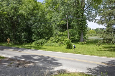 Great Building opportunity on 2 Lakes. 100 Feet of frontage on - photo 2