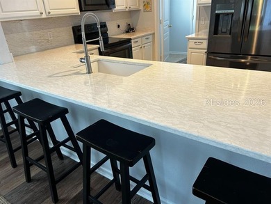 Welcome to this beautifully maintained & thoughtfully updated - photo 5