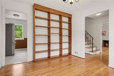 Rare Opportunity! Park-like yard on the cul-de-sac of Frankland - photo 12