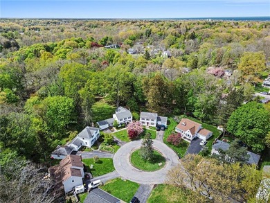 Rare Opportunity! Park-like yard on the cul-de-sac of Frankland - photo 26