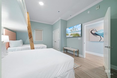 This stunning, turnkey ready 3-bedroom, 3-bath unit boasts - photo 27