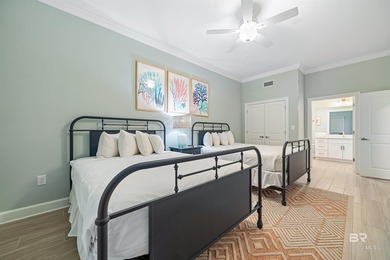 This stunning, turnkey ready 3-bedroom, 3-bath unit boasts - photo 33