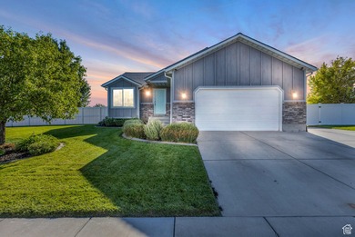 Great Salt Lake Home For Sale in Clinton Utah