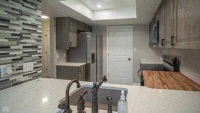 Welcome to your low-maintenance, all-electric oasis in The Trace - photo 9