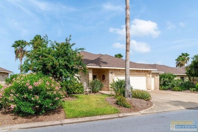 9 Torrey Pines is a beautiful Golf Villa offering stunning lake - photo 2