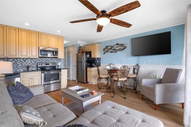 Enjoy a stunning ocean view from the balcony of this 1 bed/1 - photo 3