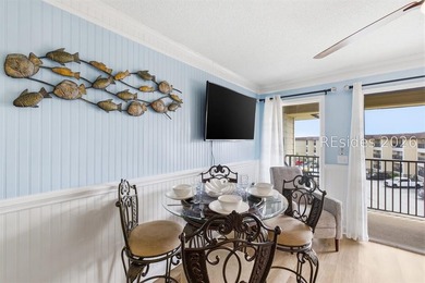 Enjoy a stunning ocean view from the balcony of this 1 bed/1 - photo 5
