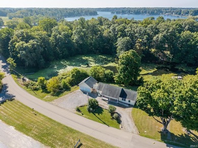 Price Improvement - Now $ 15,000 Less! Cozy Lake Retreat with - photo 4