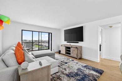 Beautifully updated and COMPLETELY FURNISHED 2-bedroom, 2-bath - photo 13