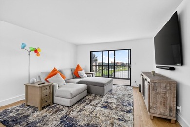 Beautifully updated and COMPLETELY FURNISHED 2-bedroom, 2-bath - photo 14