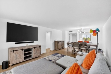 Beautifully updated and COMPLETELY FURNISHED 2-bedroom, 2-bath - photo 15