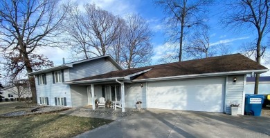 Snow Lake Home For Sale in Fremont Indiana