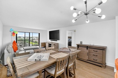 Beautifully updated and COMPLETELY FURNISHED 2-bedroom, 2-bath - photo 28