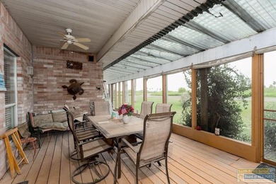 Enjoy peaceful golf course living in this well-maintained - photo 7