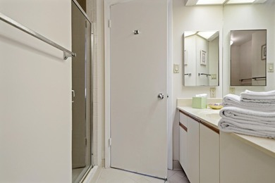 This bright and fresh 2-bedroom Gulf-front unit has been - photo 15