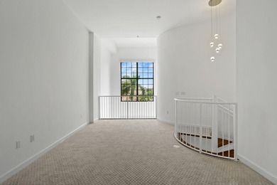 Fabulous Two-Story Boutique Loft Experience this exquisite - photo 15