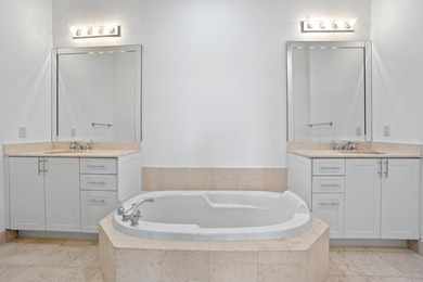 Fabulous Two-Story Boutique Loft Experience this exquisite - photo 18