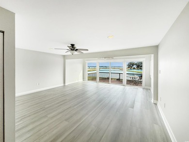 Wake up to breathtaking unobstructed views of the Winyah Bay - photo 19