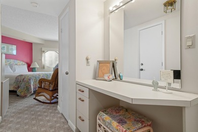 This bright and fresh 2-bedroom Gulf-front unit has been - photo 19