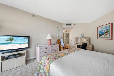 This bright and fresh 2-bedroom Gulf-front unit has been - photo 22