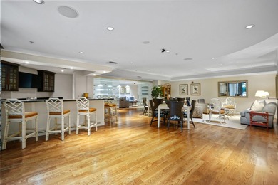 Fabulous Two-Story Boutique Loft Experience this exquisite - photo 30