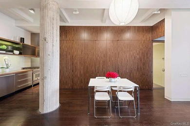 Just Listed! Chic renovated 2 bed Loft with washer dryer on High - photo 2