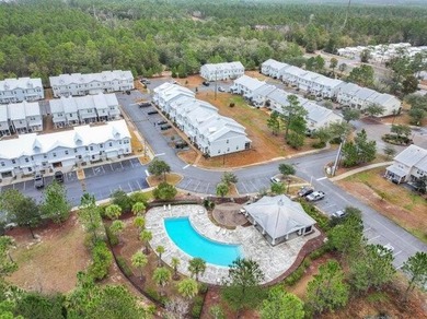 Beautifully maintained, thoughtfully designed townhome in the - photo 3