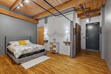 Highly desirable top-floor urban loft in the Buggyworks