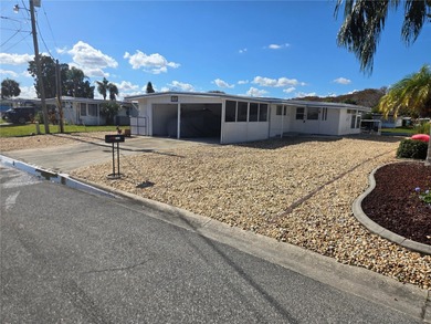 Lake Harris Home For Sale in Tavares Florida