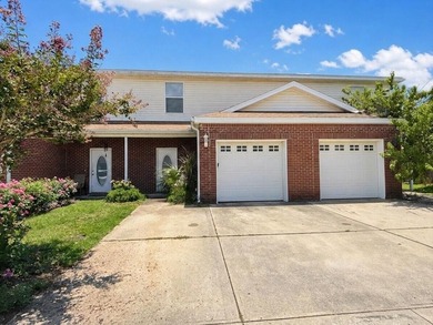 Discover this spacious two-story, three-bedroom townhome in - photo 2