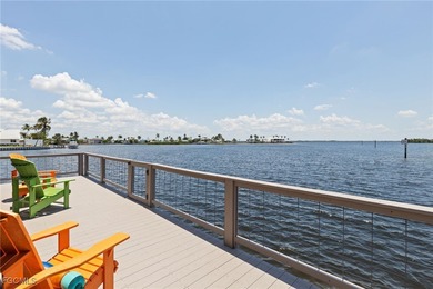 Wonderful seaside cottage with open water views! On any given - photo 1