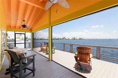 Wonderful seaside cottage with open water views! On any given - photo 3
