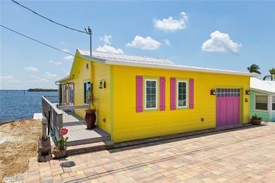 Wonderful seaside cottage with open water views! On any given - photo 4