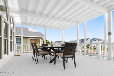 Wake up to ocean breezes and end your days with glowing coastal - photo 12