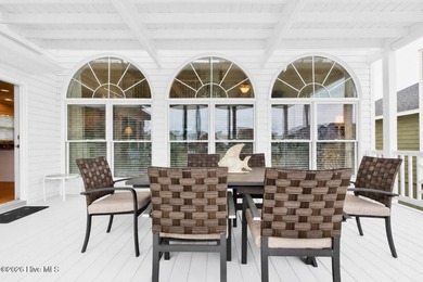Wake up to ocean breezes and end your days with glowing coastal - photo 14