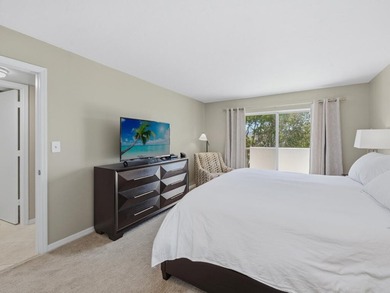 SUPER CLOSE TO THE BEACH! DOCK! 3 BEDROOMS! Beautifully - photo 16