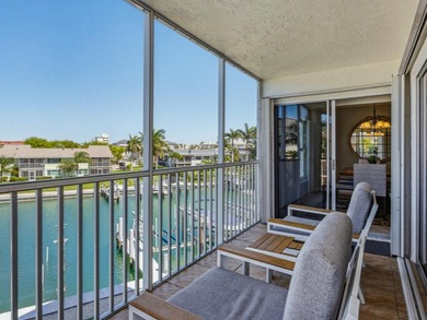 SUPER CLOSE TO THE BEACH! DOCK! 3 BEDROOMS! Beautifully - photo 19