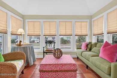 Wake up to ocean breezes and end your days with glowing coastal - photo 22