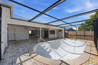 Spacious Florida-style 3-bedroom, 2-bath home with a one-car - photo 22