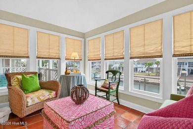 Wake up to ocean breezes and end your days with glowing coastal - photo 23