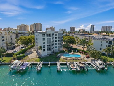 SUPER CLOSE TO THE BEACH! DOCK! 3 BEDROOMS! Beautifully - photo 39