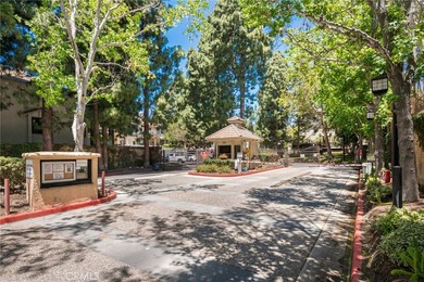 Welcome to Windemere on the Green, a sought-after resort-style - photo 40