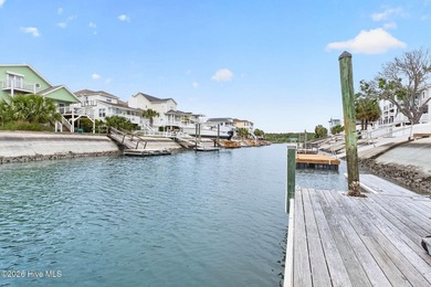 Wake up to ocean breezes and end your days with glowing coastal - photo 59