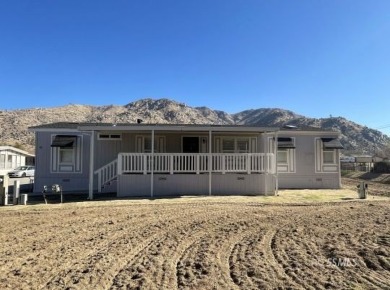 Lake Home For Sale in Lake Isabella, California