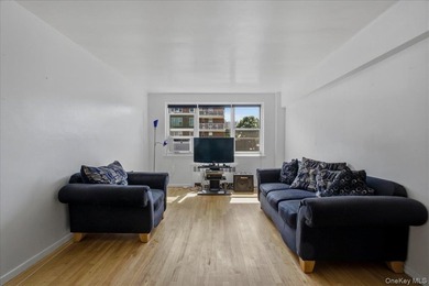 Riverwood Cooperative presents a top-floor, spacious - photo 6