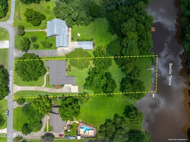 Bayou frontage! This classic home presents an opportunity to - photo 6