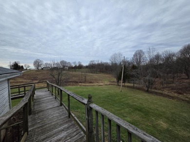 With over 3000 sqft of living space and nearly 7 acres, this