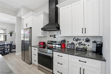 MOTIVATED SELLERS!!!!! Don't miss this beautifully built - photo 8